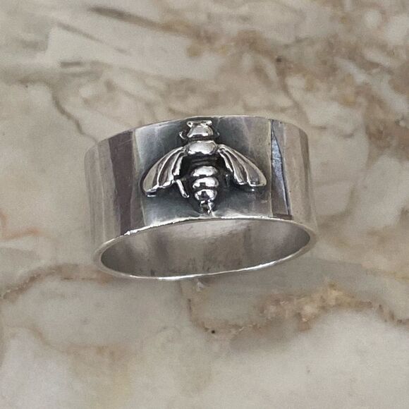Kira Ferrer 925 Sterling Silver Bee Wide Band Ring - Picture 1 of 8